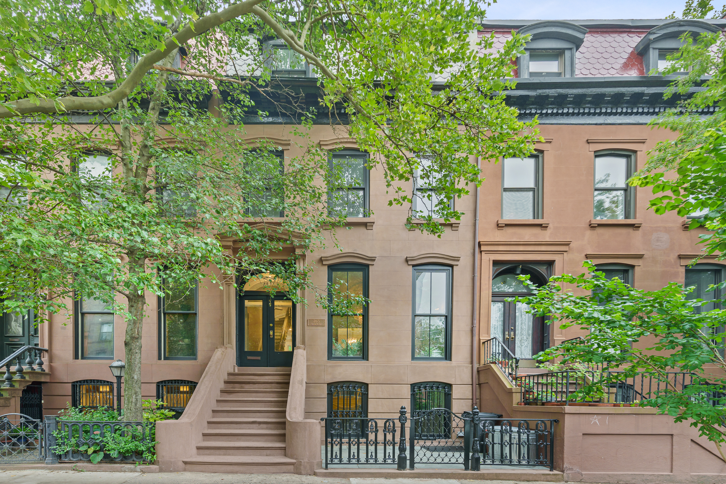 265 6th Avenue Brooklyn, NY 11215 - Photo 19 of 24 front view of a house