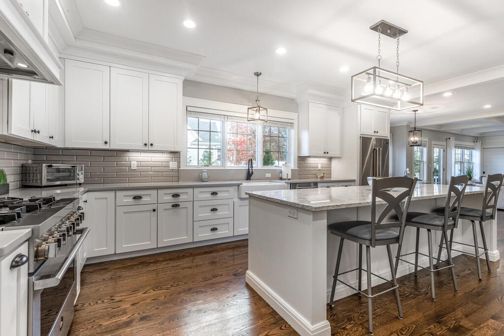 64 Valley View Road Waltham, MA 02452 - Photo 10 of 49