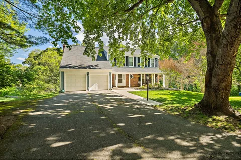 $1,500,000 | 9830 Faust Drive, Vienna, VA 22182