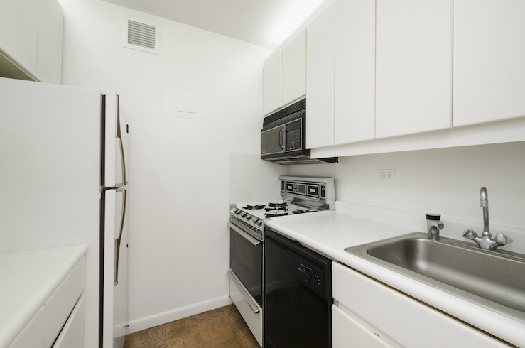 630 1st Avenue, Unit 14S Manhattan, NY 10016 - Photo 3 of 10