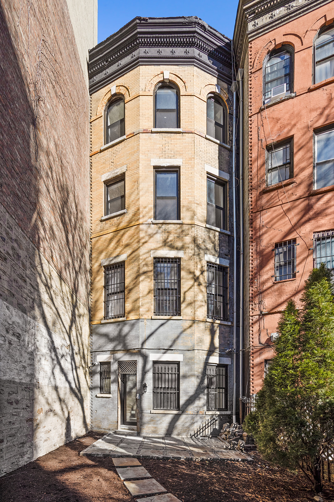 825 Riverside Drive Manhattan, NY 10032 - Photo 24 of 28