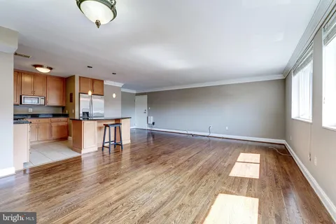 $415,000 | North Adams Street, Arlington, VA 22201