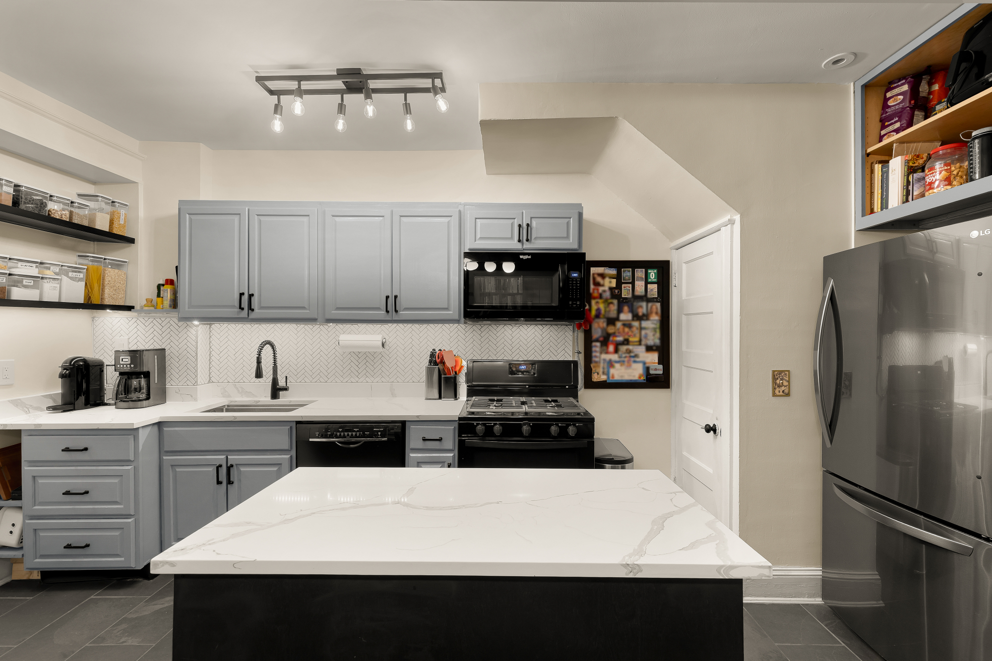 2022 37th Street Northwest Washington, DC 20007 - Photo 13 of 33