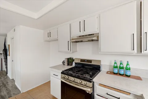 $525,000 | 850 West 157th Street, Unit 6, Gardena, CA 90247