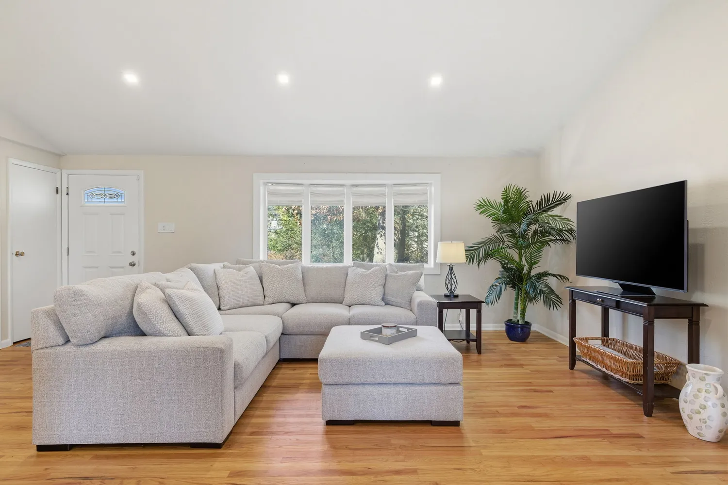 Contact Agent | 199 Avondale Street, Pittsburgh, PA 15237