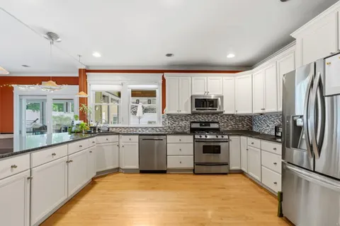 Contact Agent | Lincoln Street, Arlington, MA 02476