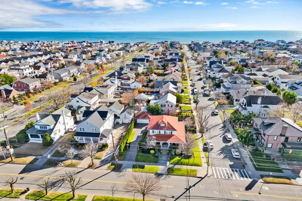 $2,000,000 | 142-15 Newport Avenue | Neponsit