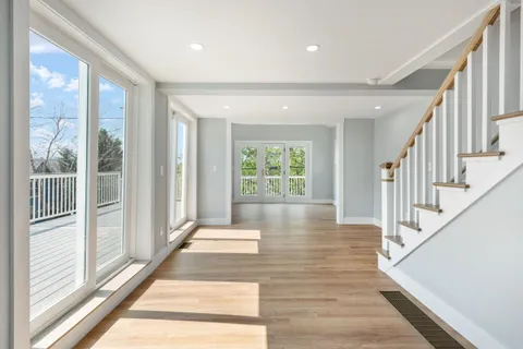 $795,000 | 286 Riverside Drive, Tiverton, RI 02878