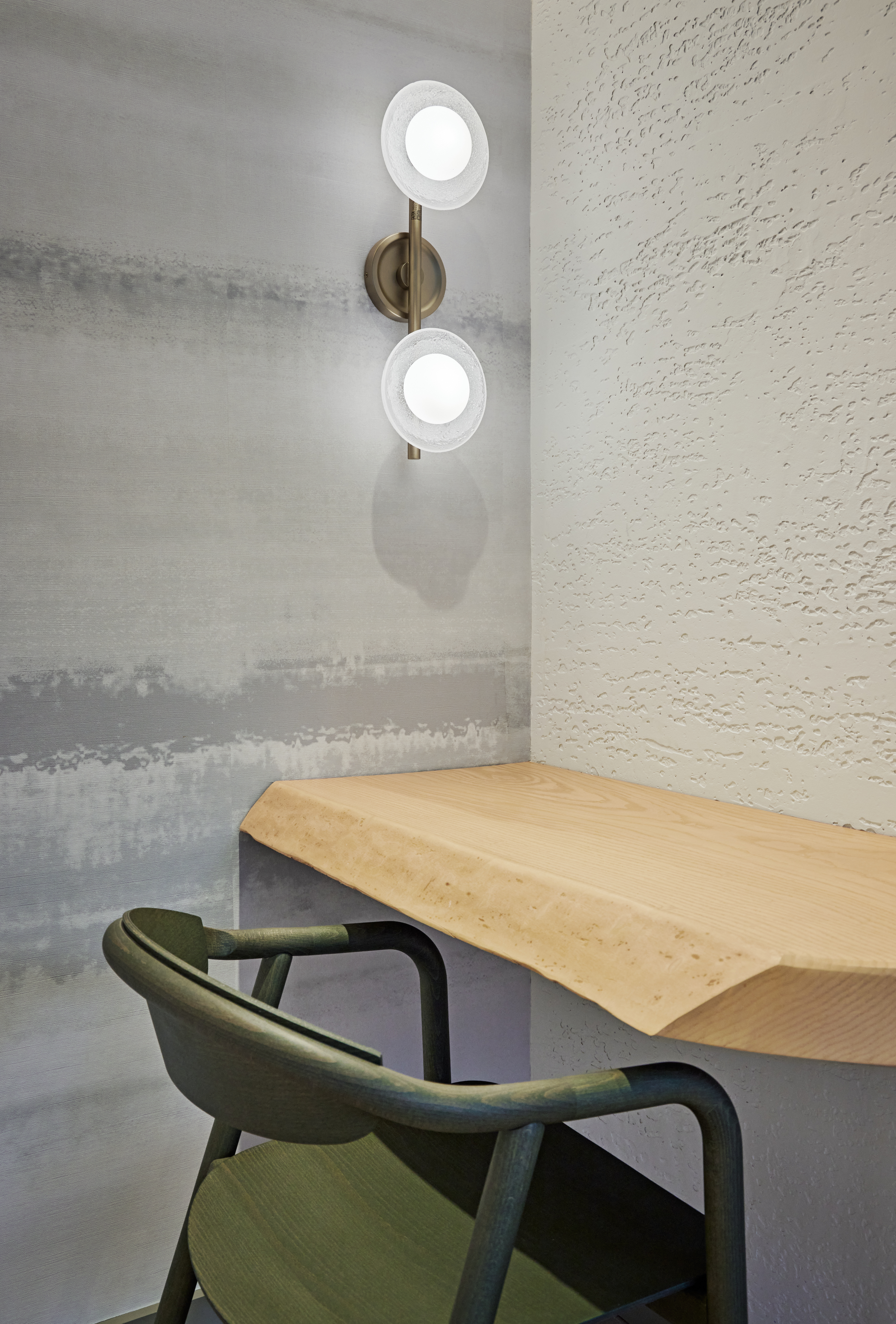 340 Lenox Road, Unit 6A Brooklyn, NY 11226 - Photo 14 of 26 a room with chairs and table