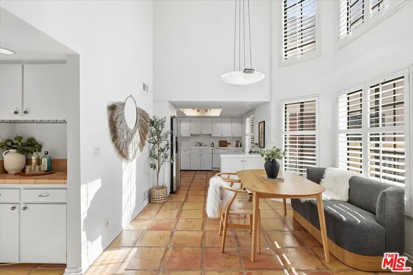 $1,180,000 | 12321 Ocean Park Boulevard, Unit 18, Los Angeles, CA 90064