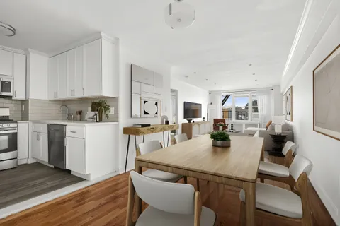 $400,000 | 495 East 7th Street, Unit 4A | Kensington