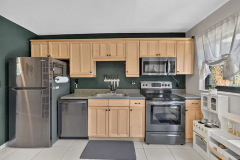 $399,000 | 110 Northwest 56th Street, Oakland Park, FL 33309