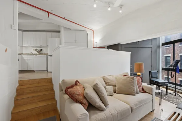 $3,100 | 12 Stoneholm Street, Unit 425, Boston, MA 02115