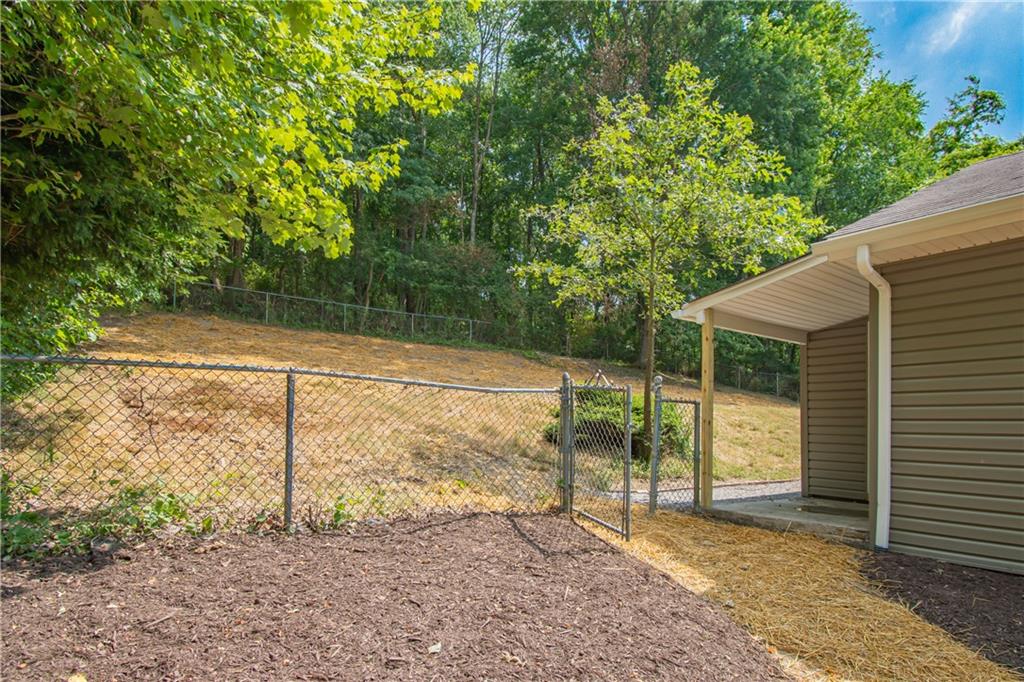 518 State Route Tarentum, PA 15084 - Photo 4 of 25