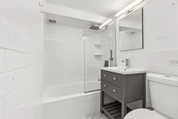 $5,250 | 101 West 12th Street, Unit 14X | West Village