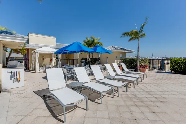 $2,950 | 235 Northeast 1st Street, Unit 408, Delray Beach, FL 33444