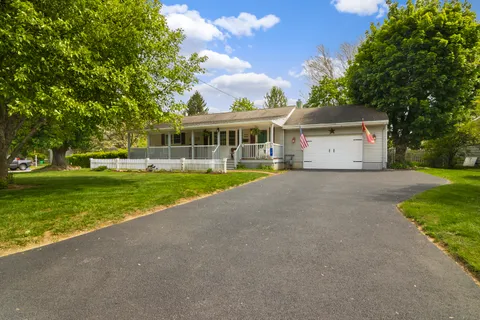 $550,000 | 14 Justine Place, Succasunna, NJ 07876