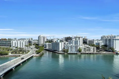 $2,295,000 | 10 Venetian Way, Unit 904, Miami Beach, FL 33139