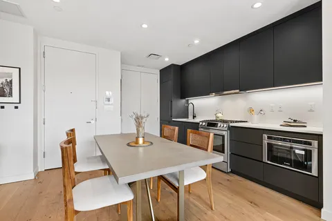 $8,000 | 62 North 3rd Street, Unit 5A | Williamsburg