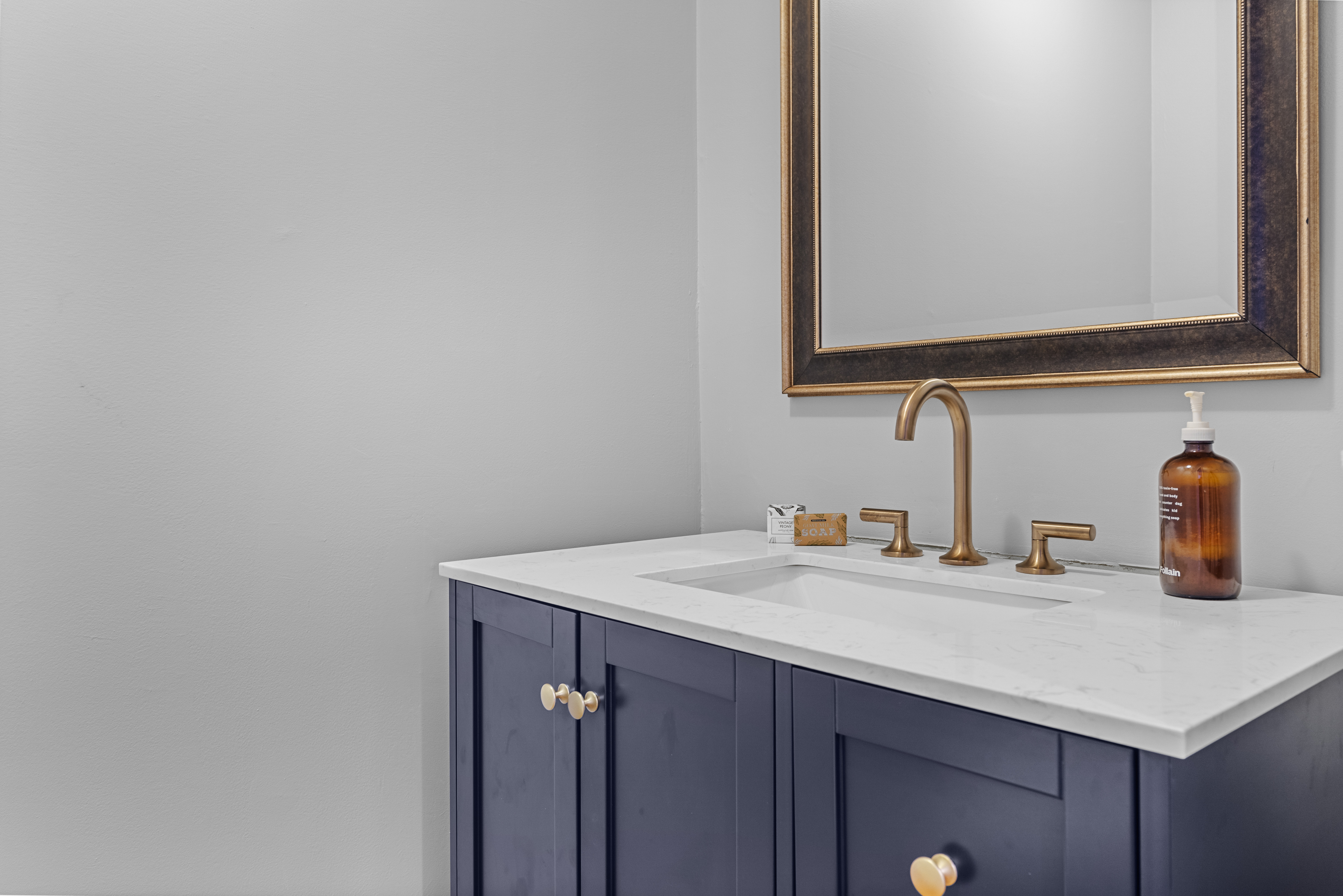 40 Joy Street, Unit 13 Boston, MA 02114 - Photo 7 of 8