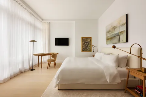 $5,000,000 | 200 Amsterdam Avenue, Unit 8C | Upper West Side