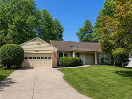 $950,000 | 9004 Paddock Lane, Potomac, MD 20854