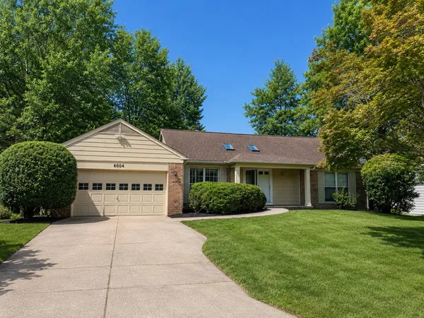 $950,000 | 9004 Paddock Lane, Potomac, MD 20854