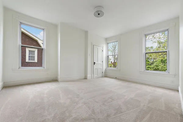 $650,000 | 526 10th Street, Oakmont, PA 15139
