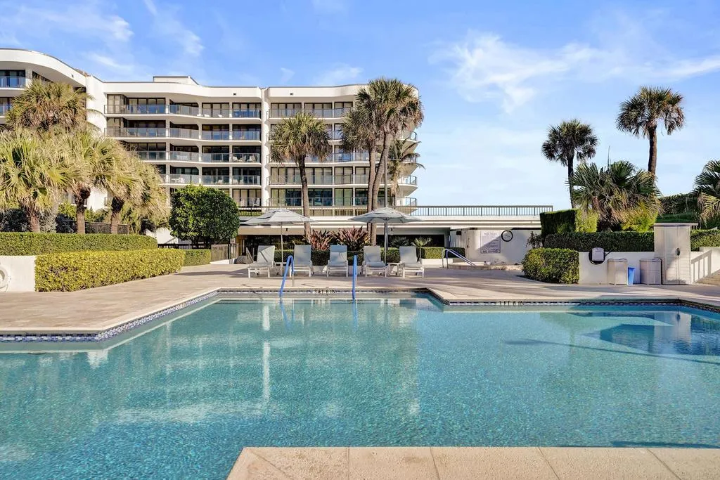 $1,199,000 | 3440 South Ocean Boulevard, Unit 105N, Palm Beach, FL 33480