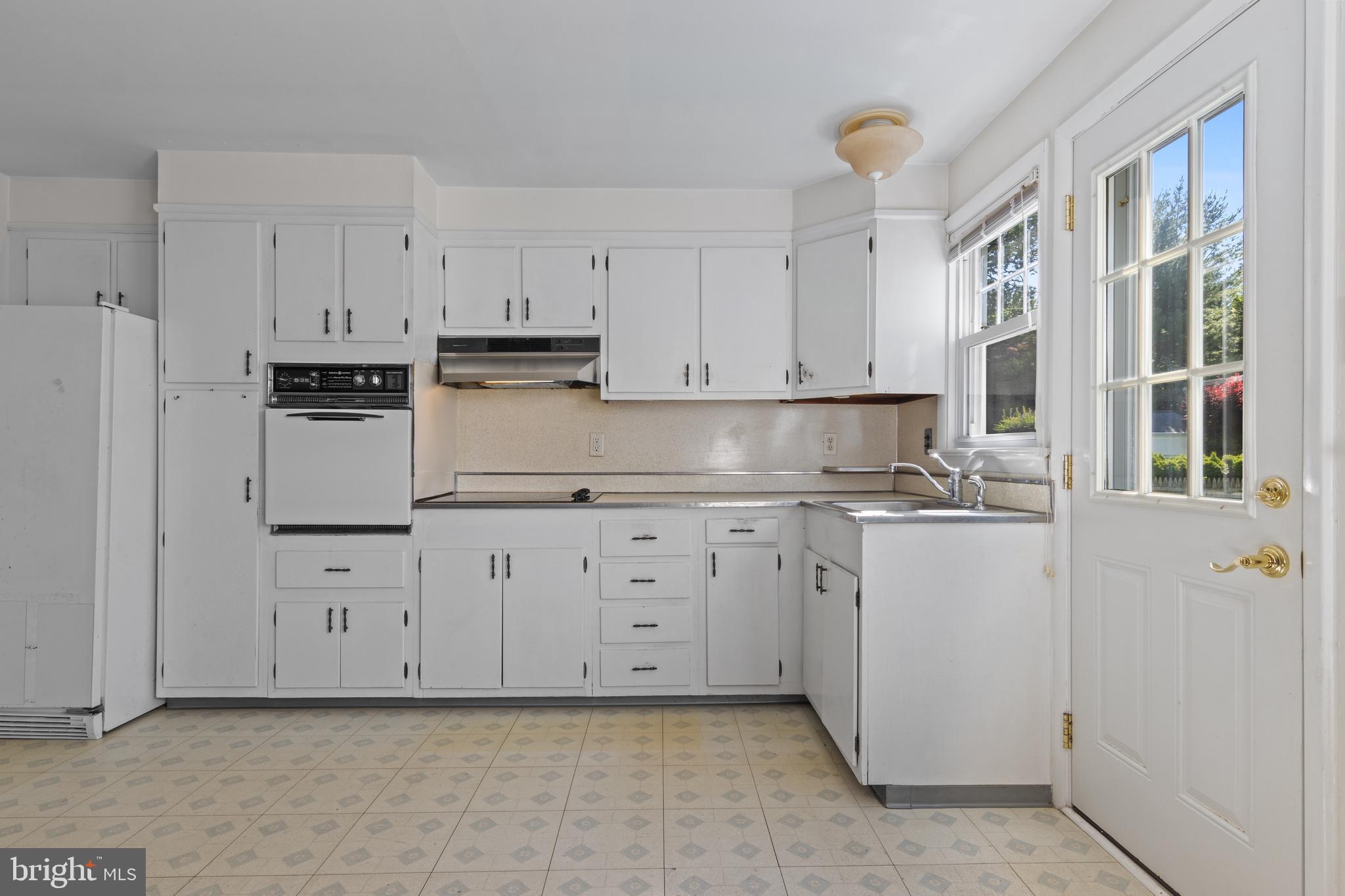 3558 Sawmill Road Newtown Square, PA 19073 - Photo 12 of 34 Gallery Image 12