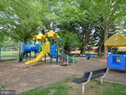 $1,800,000 | 1283 Cobble Pond Way, Vienna, VA 22182