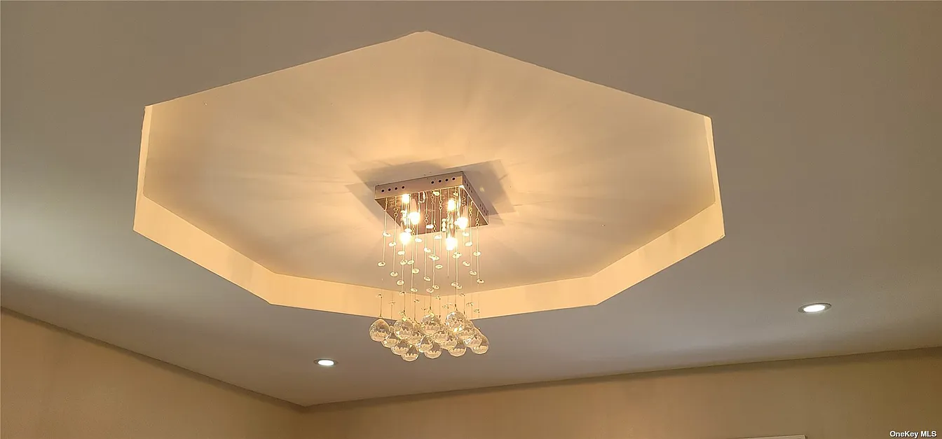 193-42 Williamson Avenue Queens, NY 11413 - Photo 16 of 28