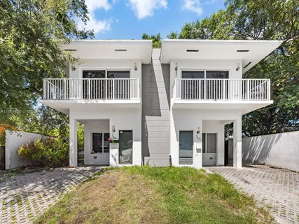 $925,000 | 163 Northwest 68th Terrace, Miami, FL 33150