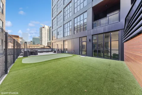 $2,999,999 | 900 West Washington Boulevard, Unit 202, Chicago, IL 60607
