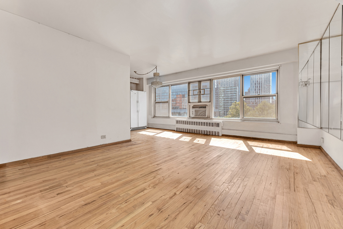 135 Ashland Place, Unit 8B Brooklyn, NY 11201 - Photo 4 of 16