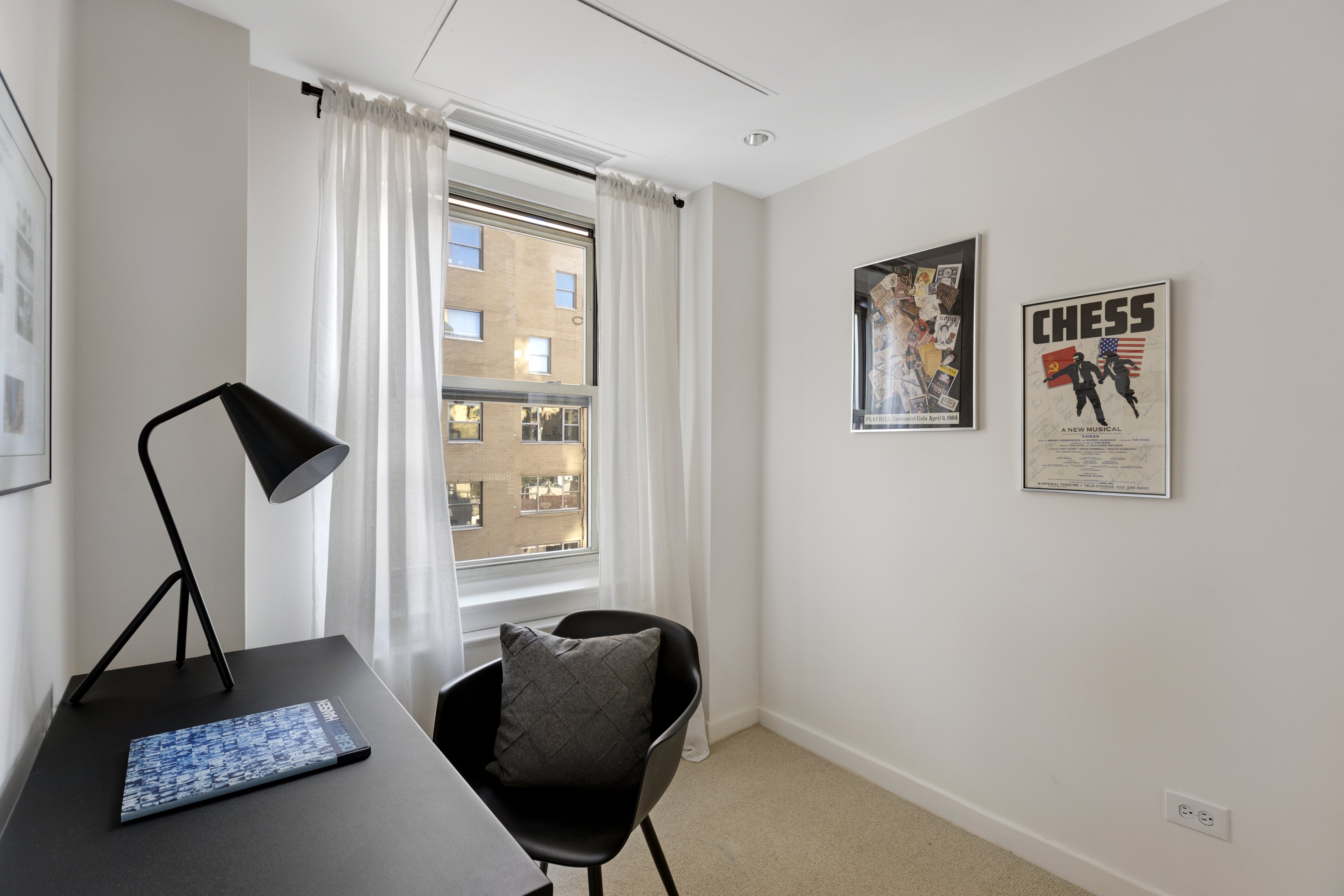 710 Park Avenue, Unit 11A Manhattan, NY 10021 - Photo 11 of 14