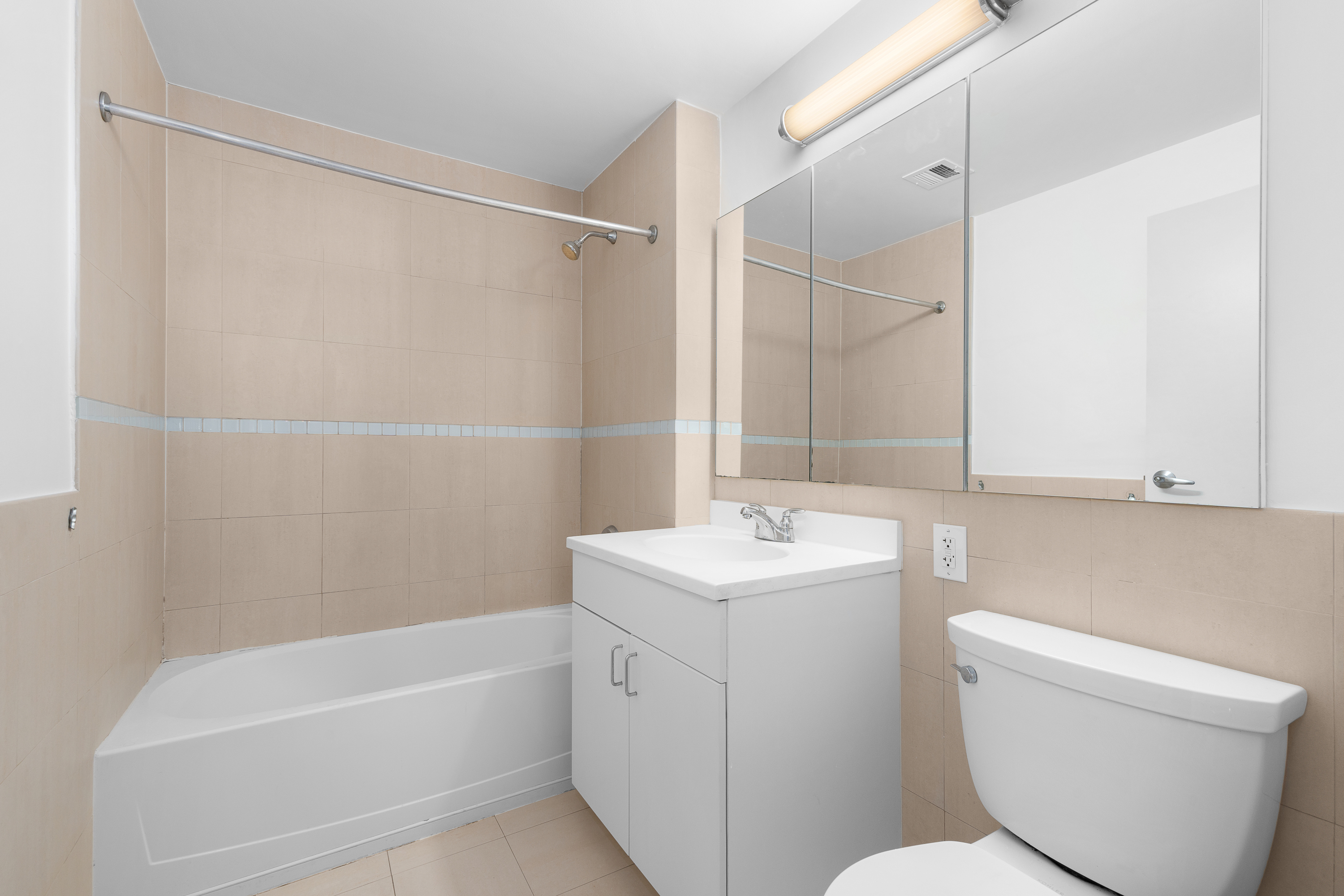 40 West 116th Street, Unit A307 Manhattan, NY 10026 - Photo 9 of 10