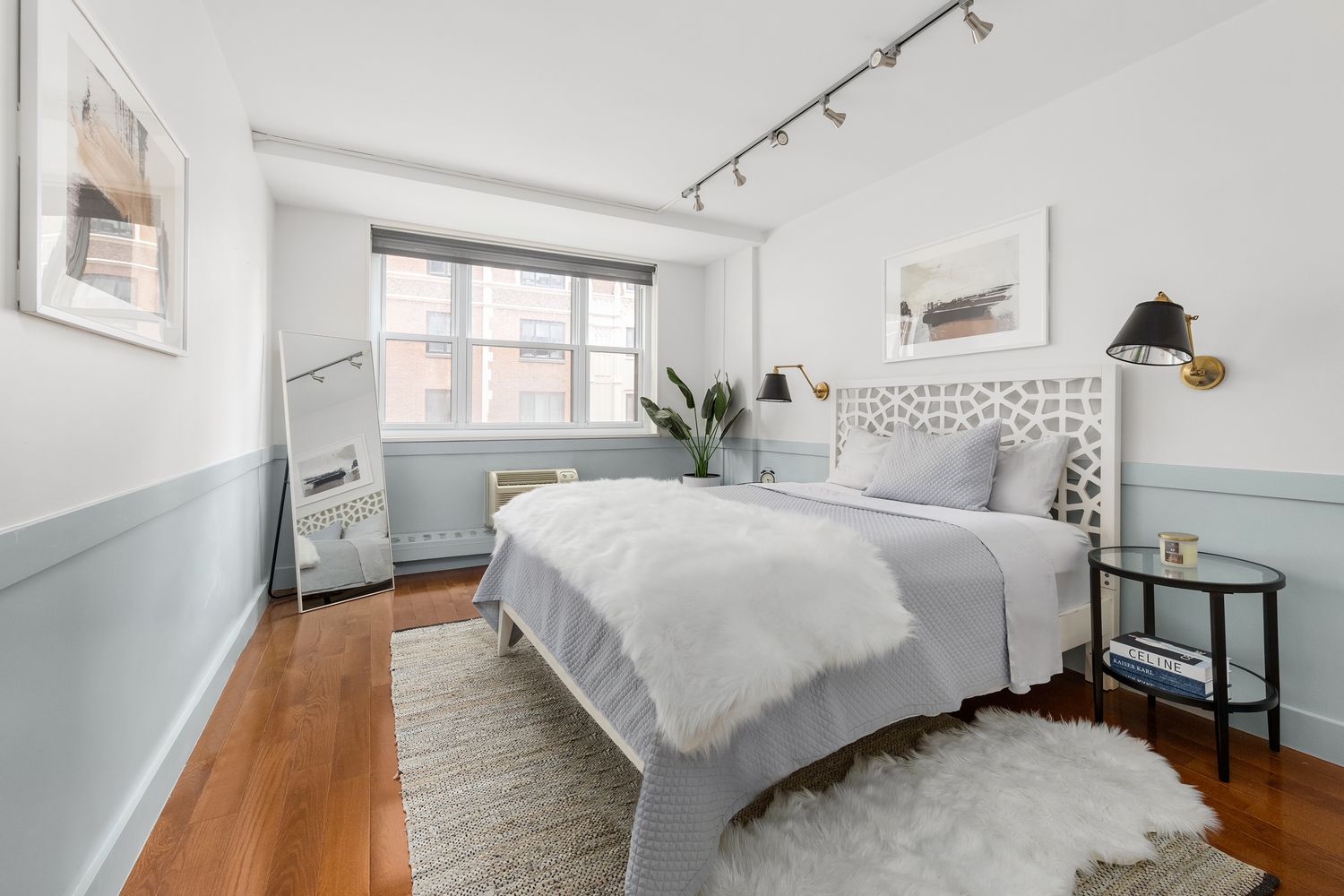 $1,122,500 | 63 East 9th Street, Unit 3G | Greenwich Village