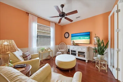 $430,000 | 4109 66th Terrace East, Sarasota, FL 34243