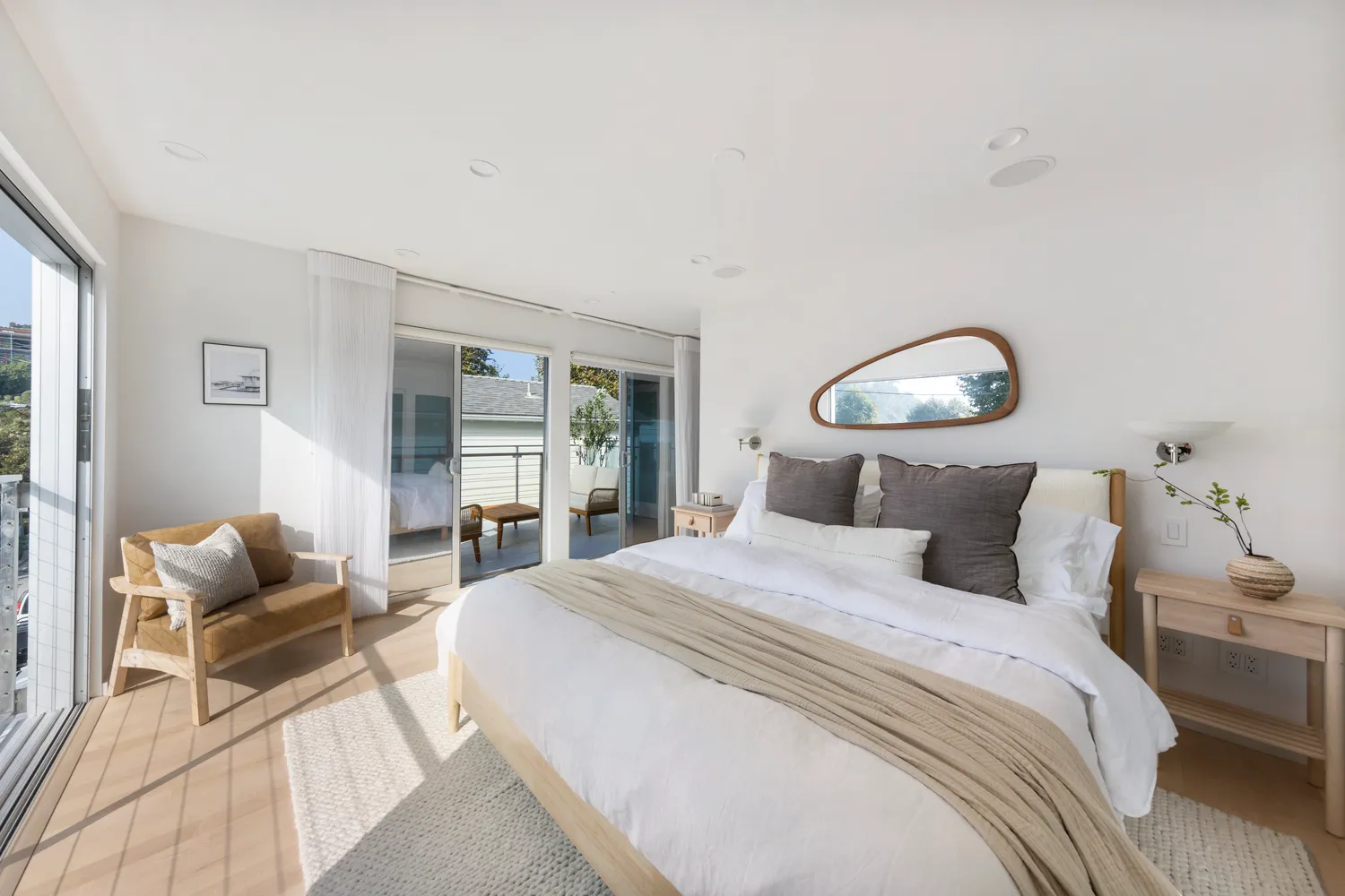 $3,295,000 | 257 Entrada Drive, Santa Monica, CA 90402