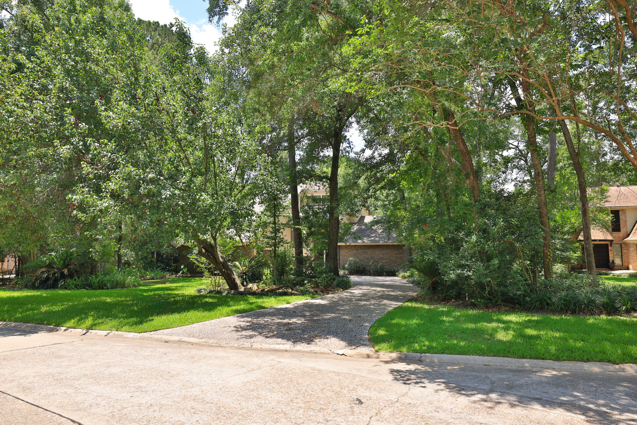 44 Indian Clover Drive Spring, TX 77381 - Photo 6 of 53 Gallery Image 6