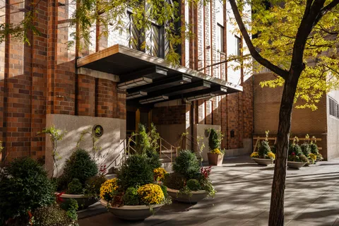 $599,000 | 20 West Street, Unit 36E | Financial District