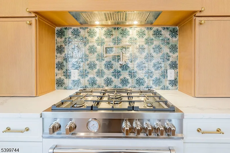 6 Berkeley Road Millburn, NJ 07041 - Photo 14 of 49