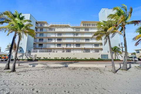 $550,000 | 300 Oregon Street, Unit 503, Hollywood, FL 33019