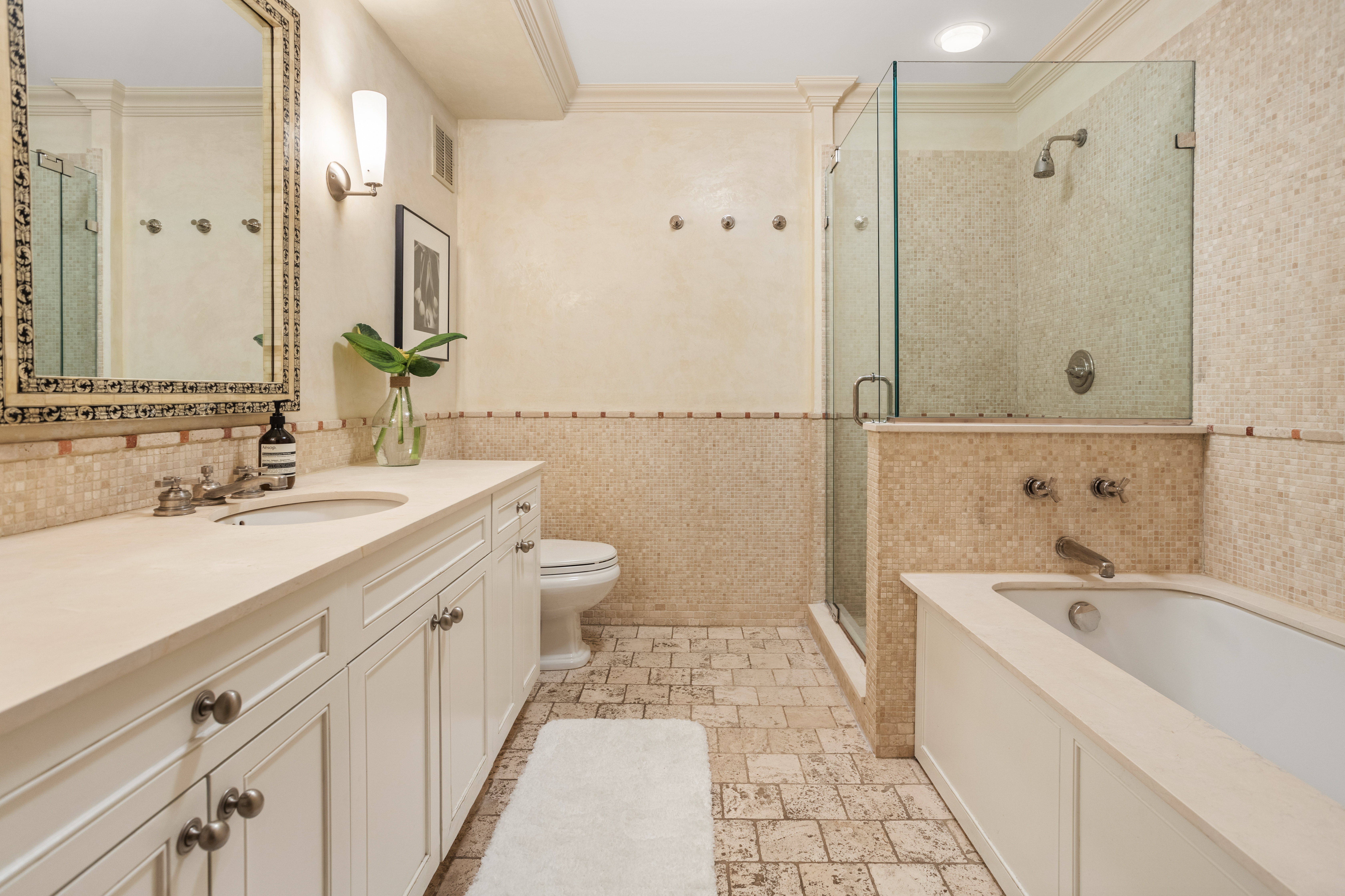 72 Perry Street, Unit GARDEN Manhattan, NY 10014 - Photo 8 of 15