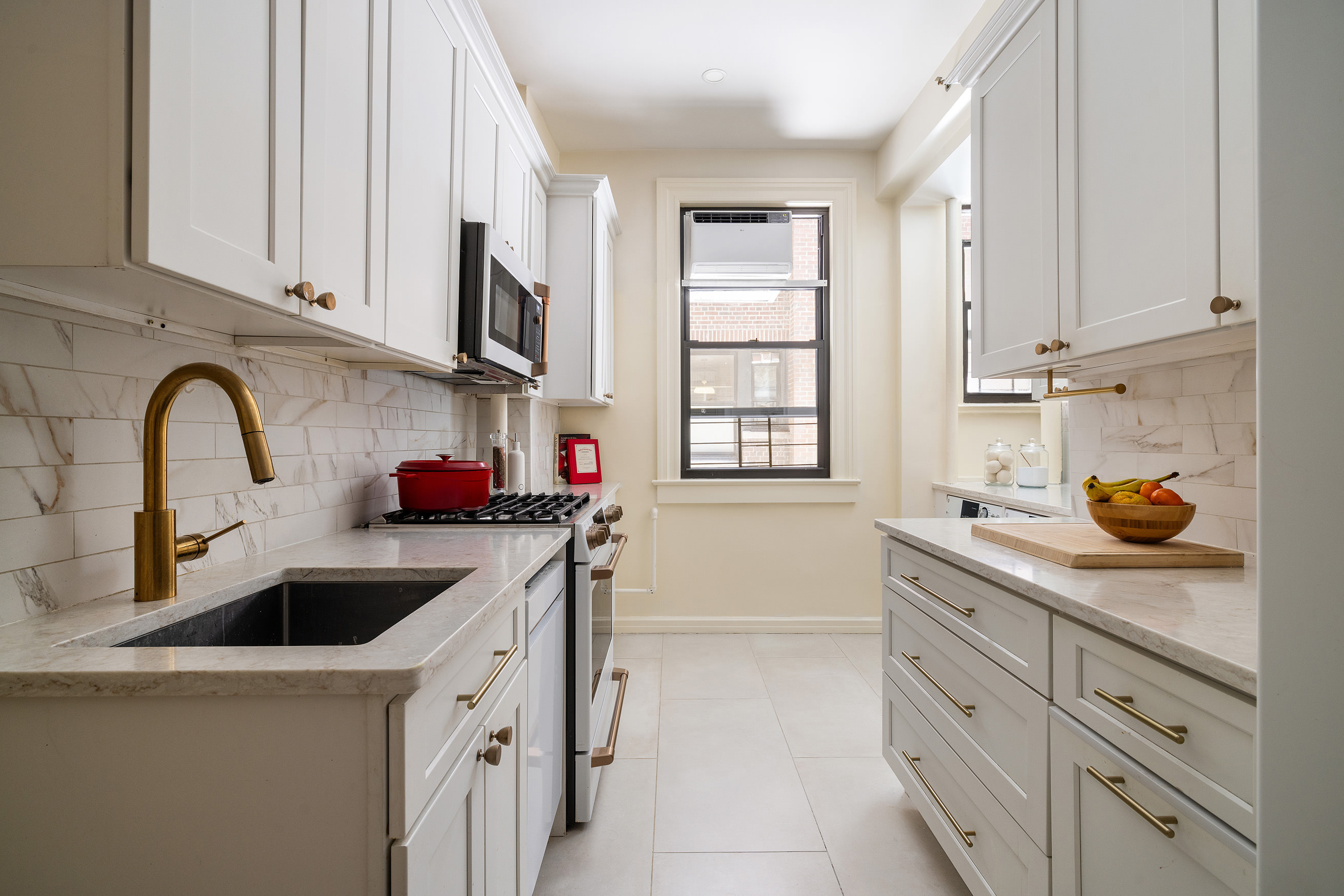 203 West 90th Street, Unit 2D Manhattan, NY 10024 - Photo 3 of 14