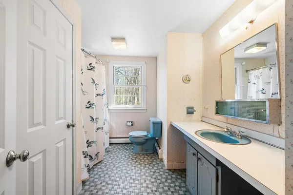 $725,000 | 6 Cypress Lane, Berwyn, PA 19312