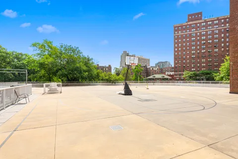 $1,800,000 | 3725 Henry Hudson Parkway West, Unit 3DE | Riverdale