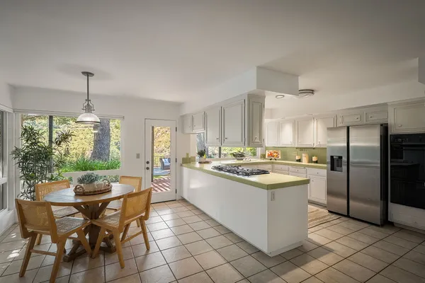 $2,499,000 | 2521 La Condesa Drive, Los Angeles, CA 90049