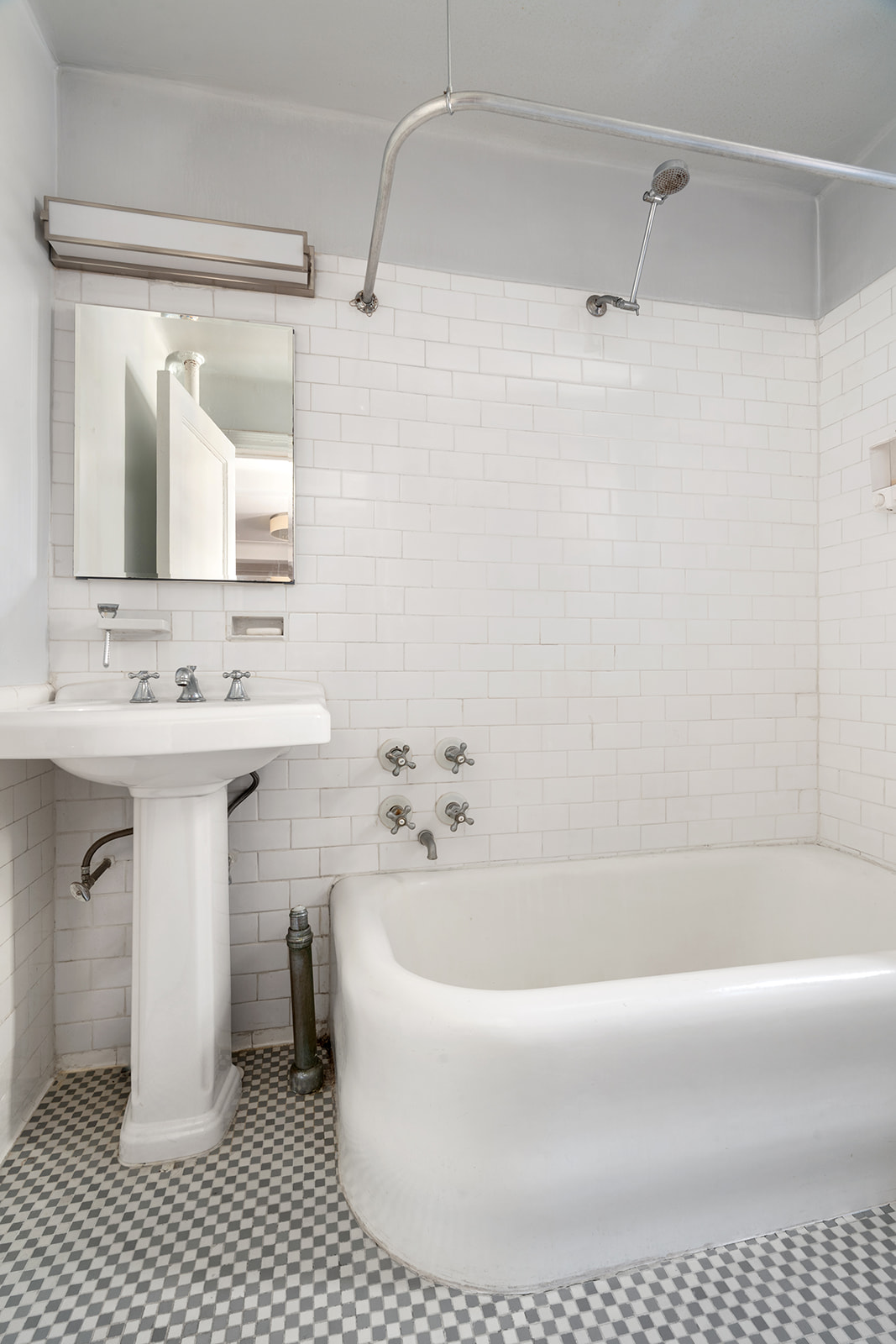 70 Remsen Street, Unit F7 Brooklyn, NY 11201 - Photo 5 of 6 Gallery Image 5